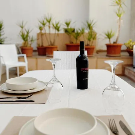 Alojamento de Acomodação e Pequeno-almoço Notos Otranto