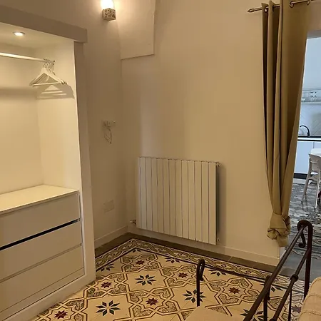 Notos オートラント