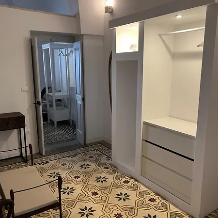 Alojamento de Acomodação e Pequeno-almoço Notos 3*