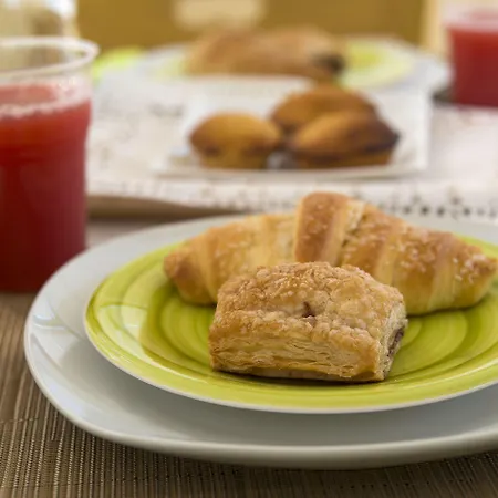 Notos ベッド・アンド・ブレックファスト 3*