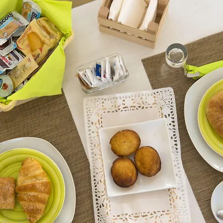 Alojamento de Acomodação e Pequeno-almoço Notos Otranto