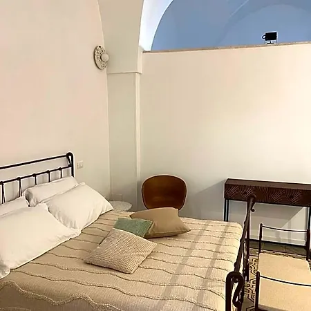 Notos Bed and breakfast 4*