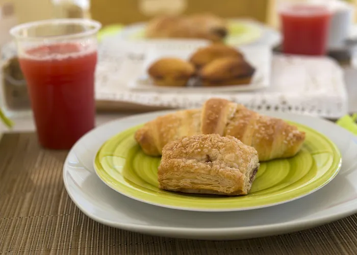 Notos Nocleg ze śniadaniem 3*