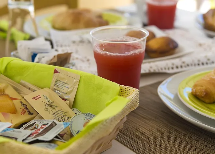 Notos Nocleg ze śniadaniem 3*